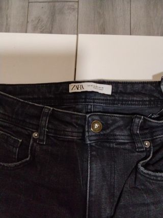 Pantalón vaquero Zara elástico negro