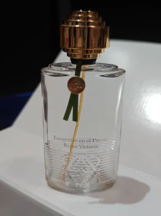 Frasco vacío perfume Loewe Reina Victoria