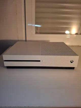 Xbox One S da 1 TB in bianco 