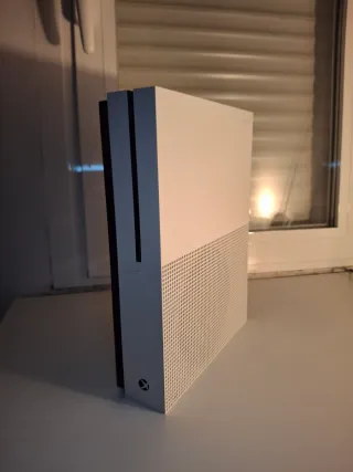 Xbox One S da 1 TB in bianco 