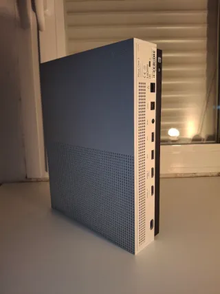 Xbox One S da 1 TB in bianco 