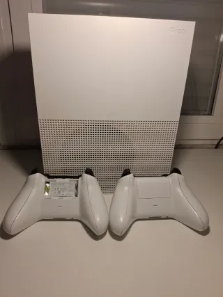 Xbox One S da 1 TB in bianco 