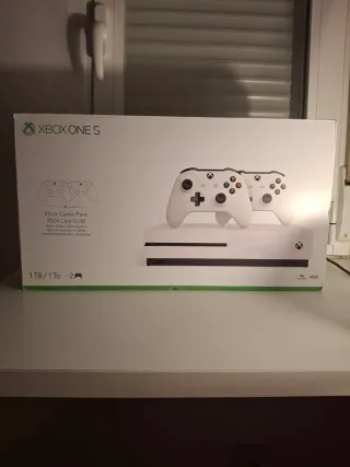 Xbox One S da 1 TB in bianco 