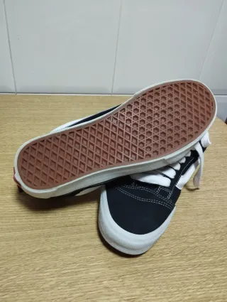 Zapatillas Vans Knu Skool T-44 buen estado 