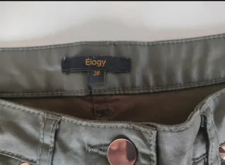 Bonito Pantalón Polipiel Verde  T/M Elogy 