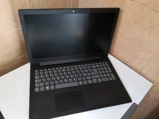 Lenovo 145 PC Portatile i5 ram 8gb ssd 256 15.6"