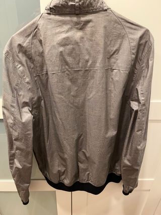 Cazadora bomber Pull&Bear gris talla M