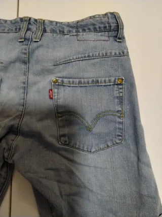 Pantalón corto vaquero Levi's talla S, W29