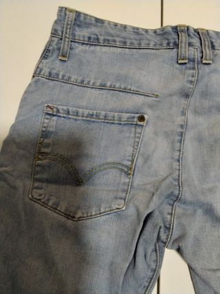 Pantalón corto vaquero Levi's talla S, W29
