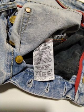 Pantalón corto vaquero Levi's talla S, W29