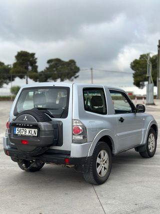 Mitsubishi Montero 2007