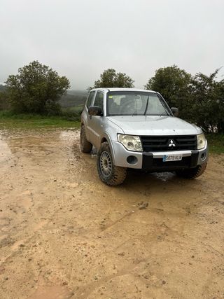 Mitsubishi Montero 2007