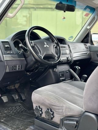 Mitsubishi Montero 2007