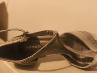 Zapatos de tacón FOSCO grises. 