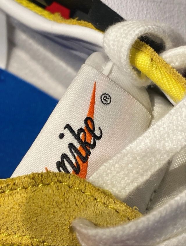 Zapatillas Nike Amarillas y Azules