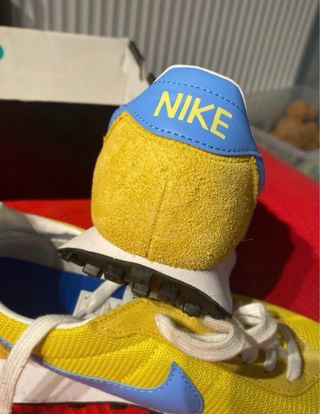 Zapatillas Nike Amarillas y Azules