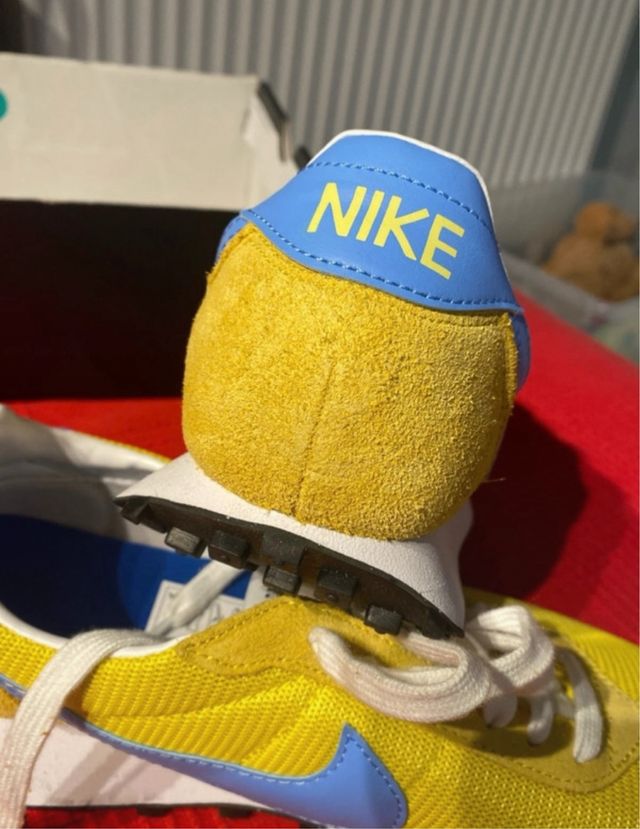 Zapatillas Nike Amarillas y Azules