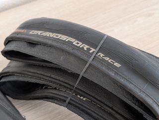 Pneus Continental Grandsport Race 25c