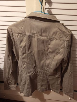 Cazadora Divided Beige Talla XS