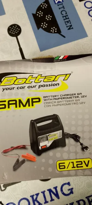 Vendo cargador de batería de coche y moto 