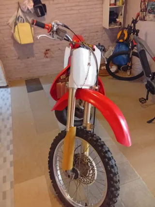 Moto de cross Honda CR
