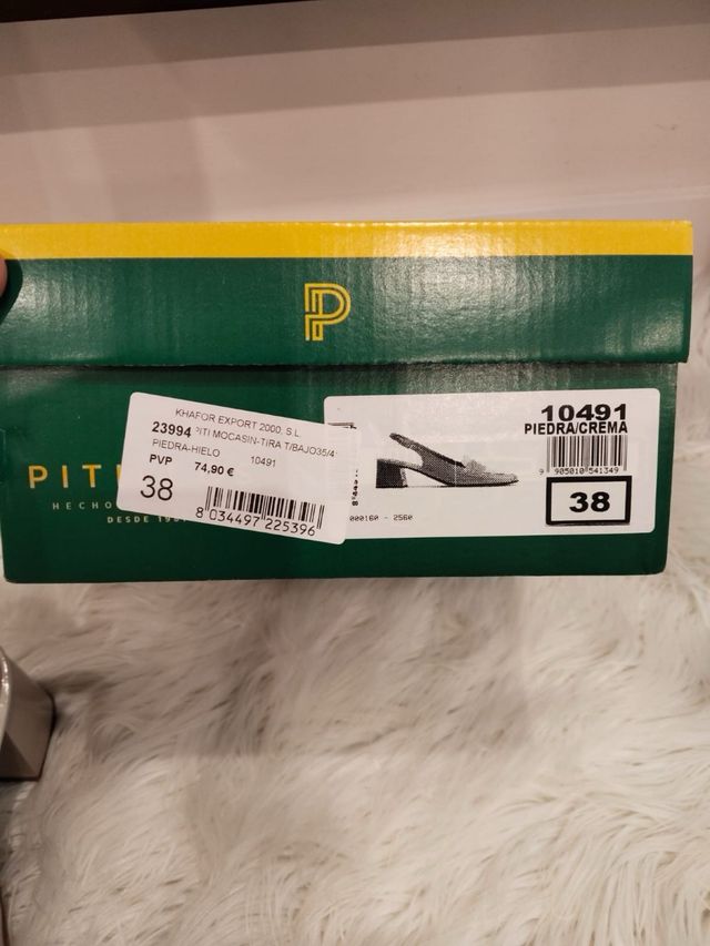 Zapatos Pitillos Beige y Blanco Talla 38