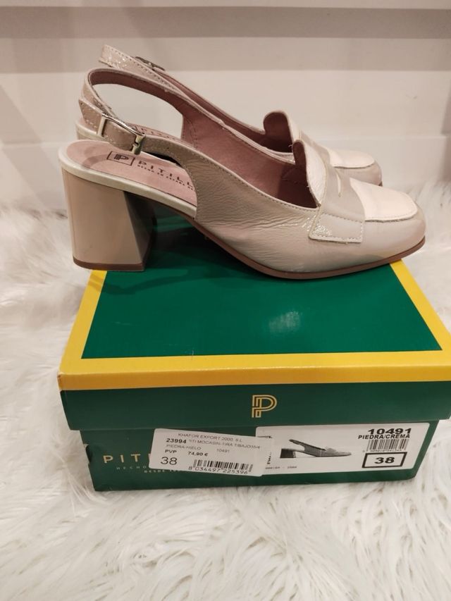 Zapatos Pitillos Beige y Blanco Talla 38