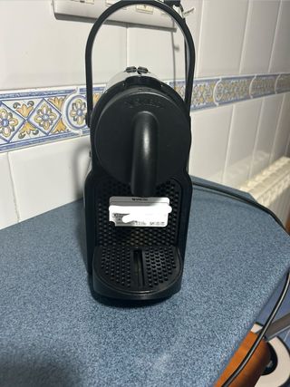 Cafetera Nespresso De'Longhi Automática cápsulas 