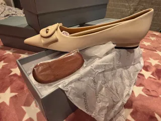 Zapatos planos piel cordero lujo beige