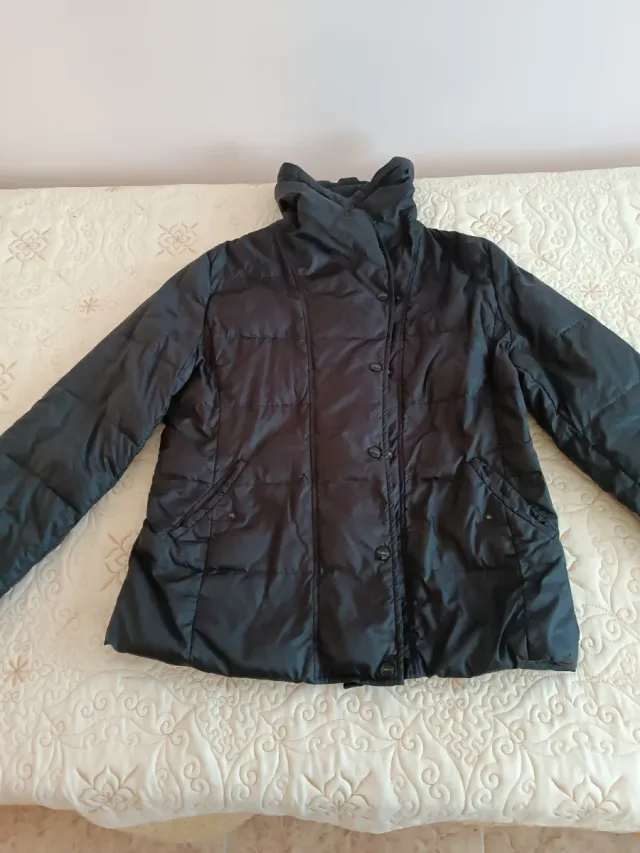 Chaqueta de plumón negra