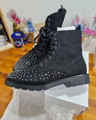 Botas negras aterciopeladas 