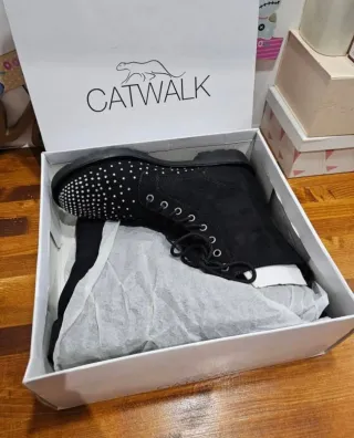 Botas negras aterciopeladas 
