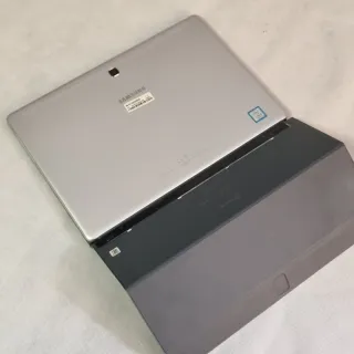 Samsung Galaxy Book 12 128GB i7 + Teclado