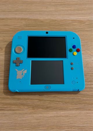 Nintendo 2DS Pokemon Edizione Limitata + Mario Kart