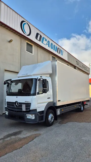 Mercedes Atego 1221
