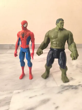 Figuras Hulk y Spiderman Marvel