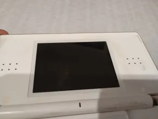 Nintendo DS Lite Blanca con funda de cachorro