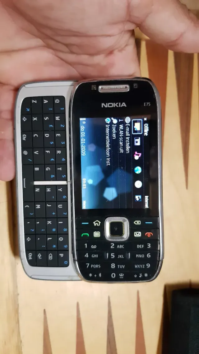 Nokia E75 slider qwerty
