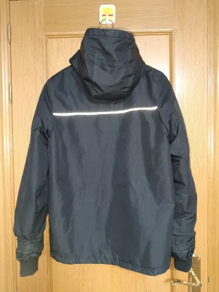 Abrigo negro Primark con capucha
