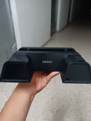 Base de carga GIVO para PS4