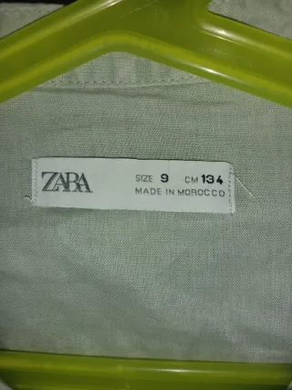 Camisa Zara verde talla 9 años