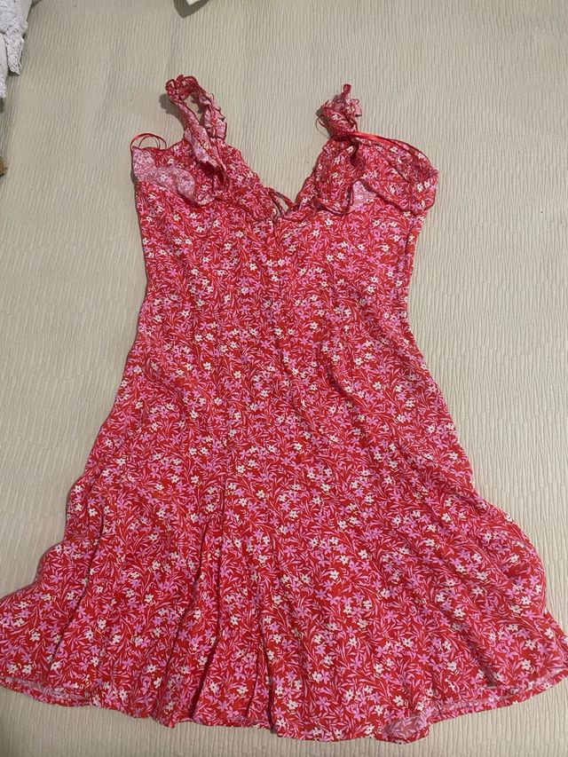 Vestido floral Zara tirantes