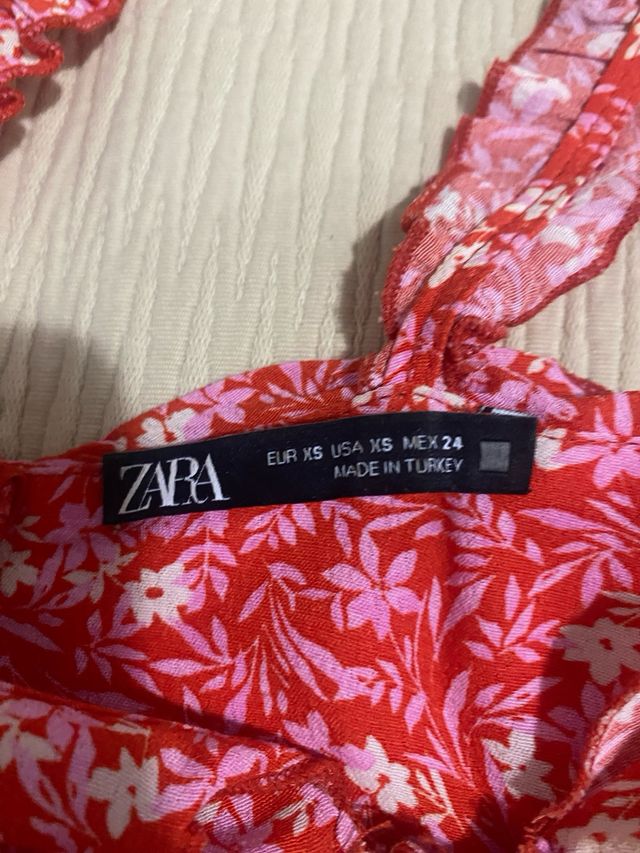 Vestido floral Zara tirantes