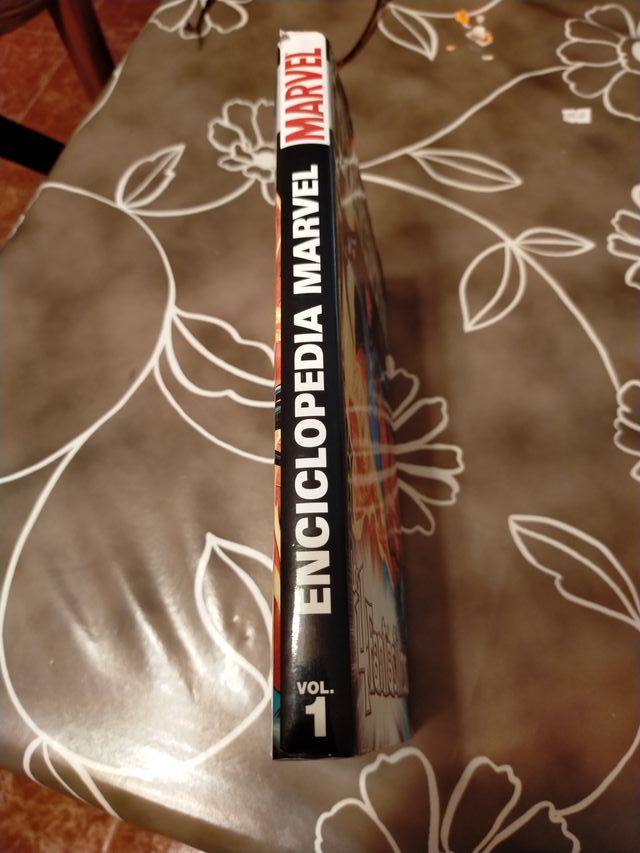 Enciclopedia Marvel Los 4 Fantásticos