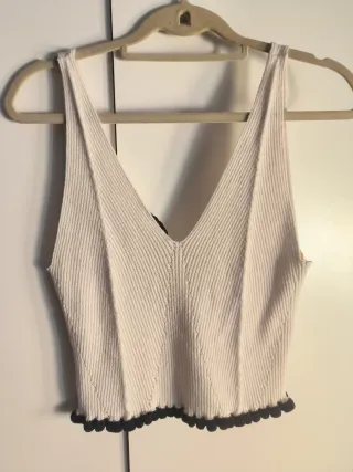 Top Zara Blanco y Negro