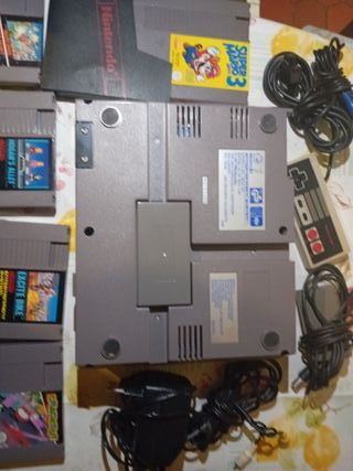 Consola Nintendo NES + 5 Juegos