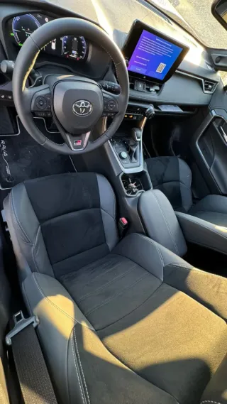 Toyota RAV4 2025
