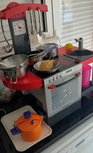 Cozinha Smoby com muitos utensílios Mini Tefal