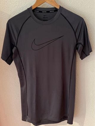 Camiseta Nike Pro Dri-Fit gris