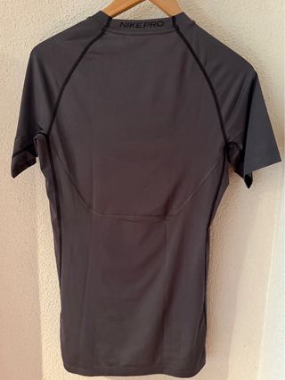 Camiseta Nike Pro Dri-Fit gris